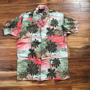 Marc by Marc Jacob’s Hawaiian Print button down. Size M.